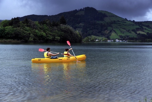 Canoagem na lagoa das Sete Cidades